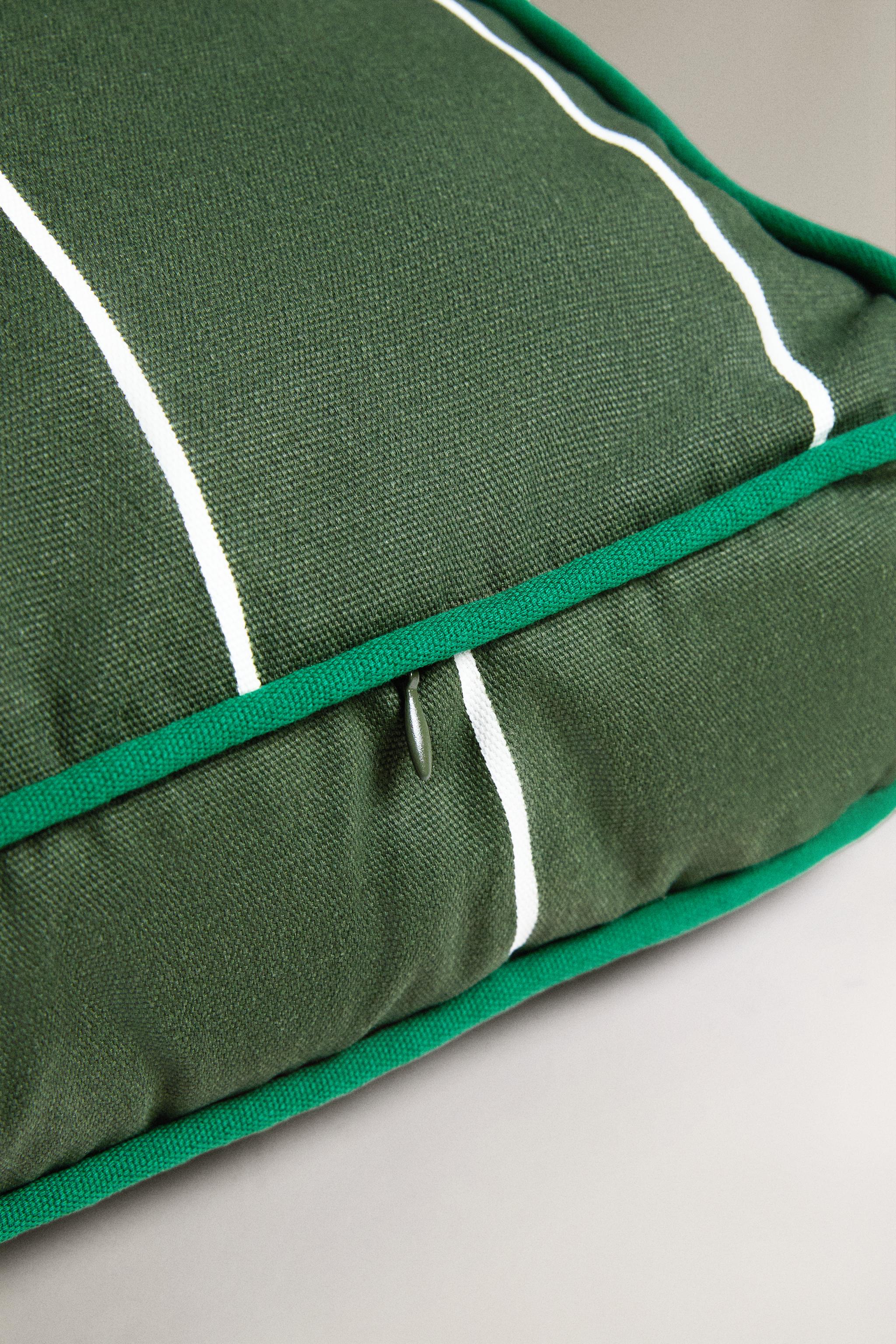 COUSSIN DE CHAISE À RAYURES